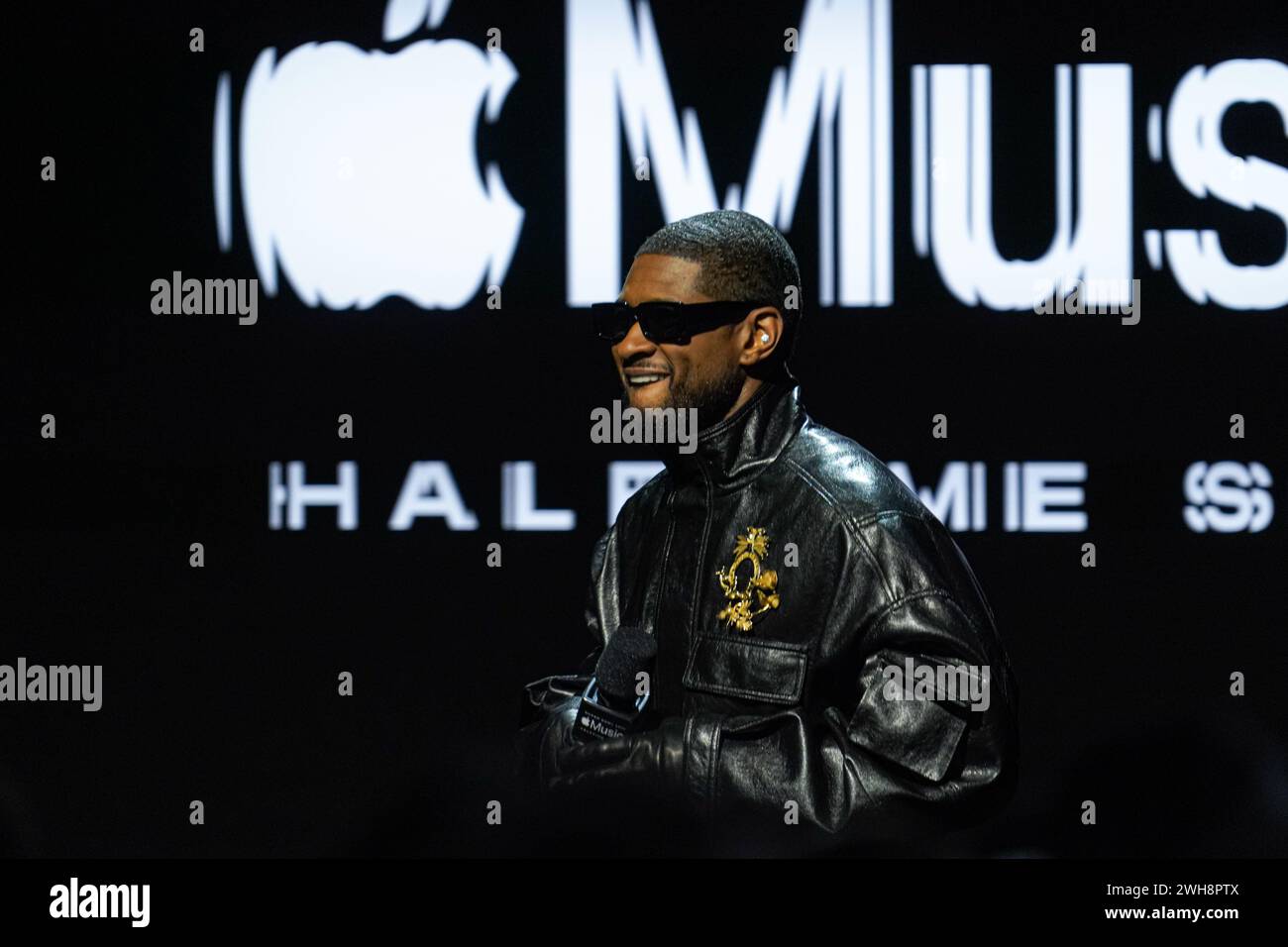 Usherer Las Vegas Nevada, USA, February 8, 2024, R&B Artist Usher enters the ...