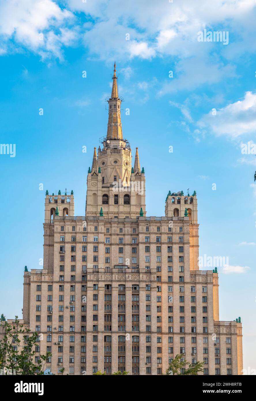 The view on the residential Stalinist high-rise building on Kudrinskaya Square. It is the one of seven Stalinist skyscrapers built in 1947-1954. Mosco Stock Photo