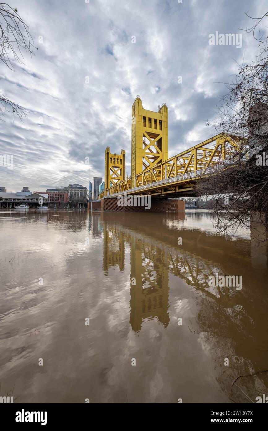 West Sacramento's Tower Bridge Stock Photo - Alamy