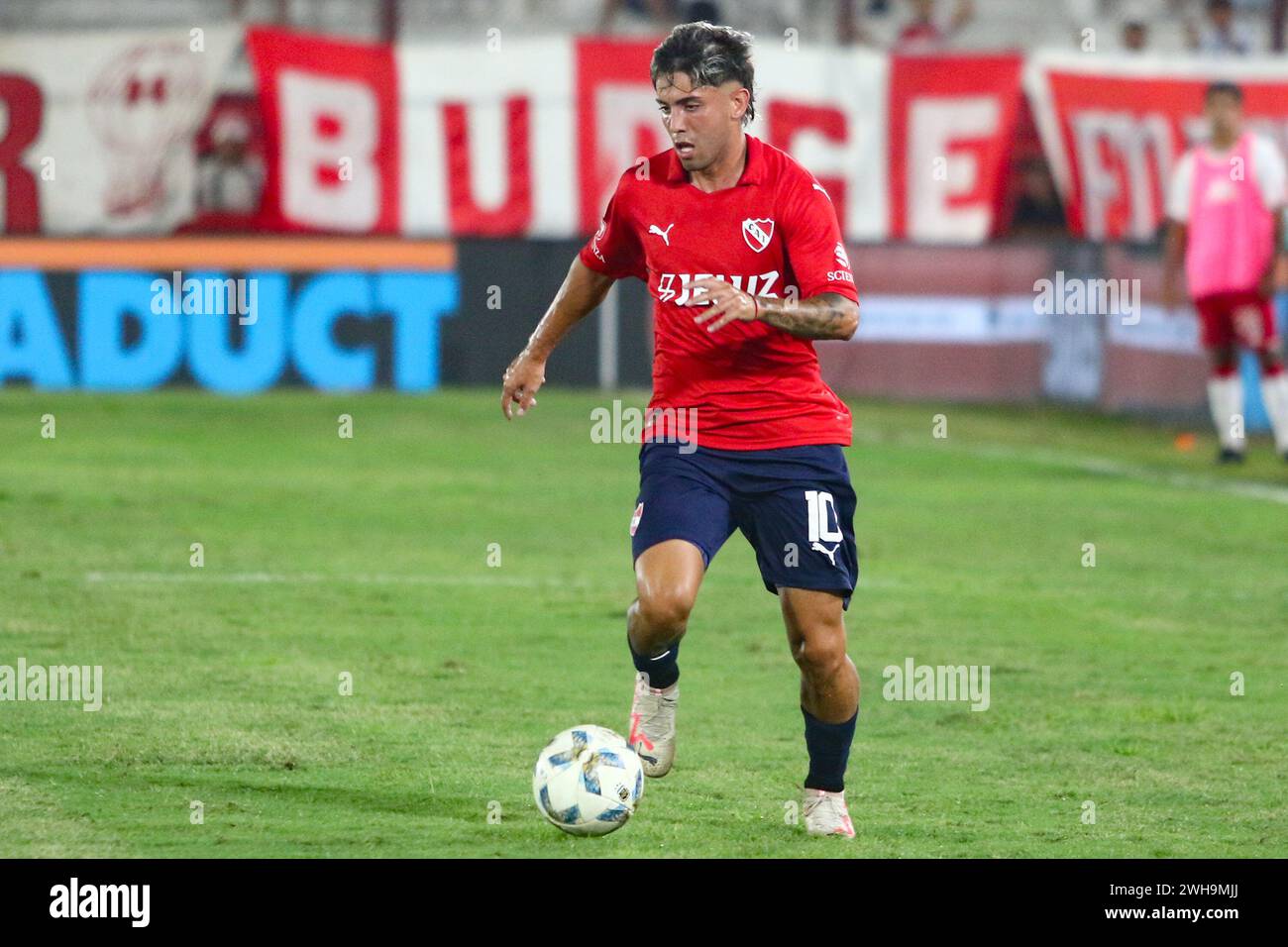 Buenos Aires, Argentina. 08th Feb, 2024. Santiago Toloza of Independiente during the match of 4th round of Argentina´s Liga Profesional de Fútbol at Tomas Adolfo Ducó Stadium ( Credit: Néstor J. Beremblum/Alamy Live News Stock Photo