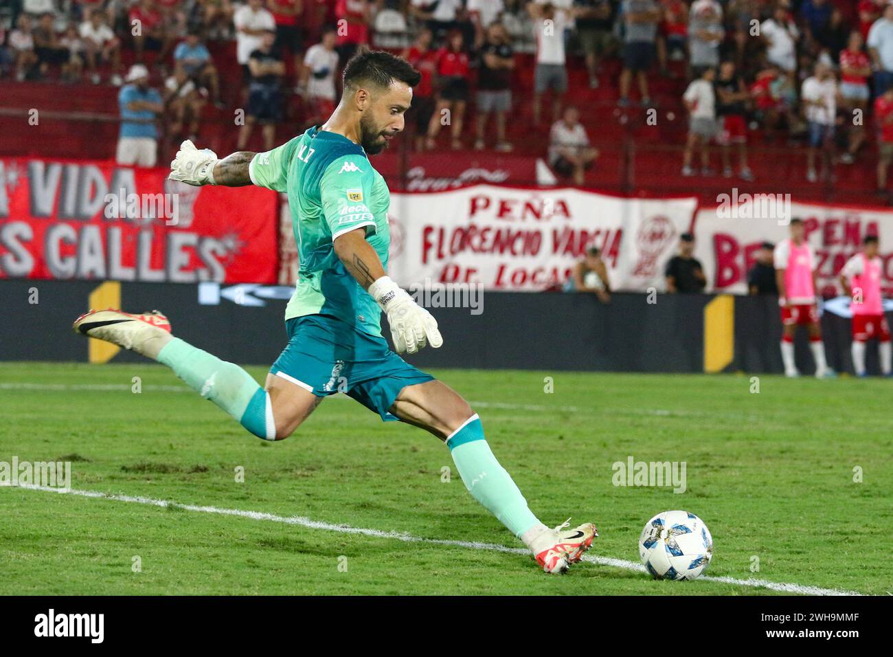 Buenos Aires, Argentina. 08th Feb, 2024. Hernán Galíndez of Huracan during the match of 4th round of Argentina´s Liga Profesional de Fútbol at Tomas Adolfo Ducó Stadium ( Credit: Néstor J. Beremblum/Alamy Live News Stock Photo