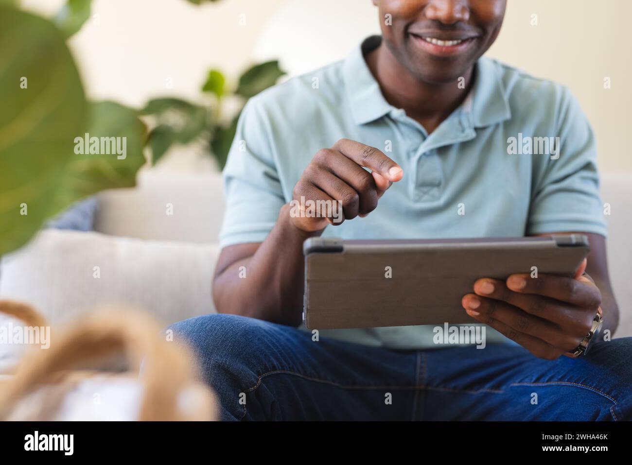 African american man browses hi-res stock photography and images - Alamy