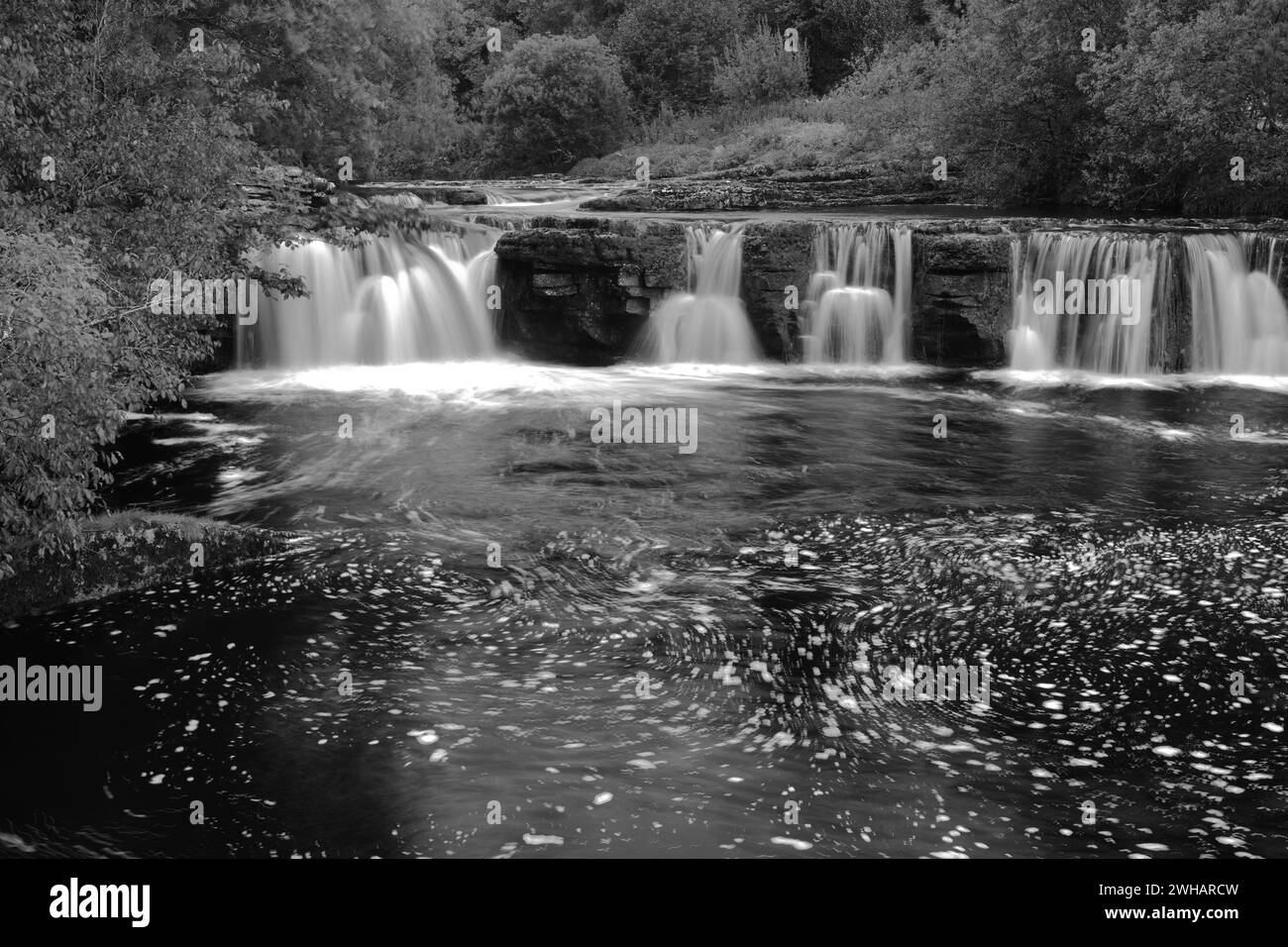 Waterfalls in yorkshire dales Black and White Stock Photos & Images - Alamy