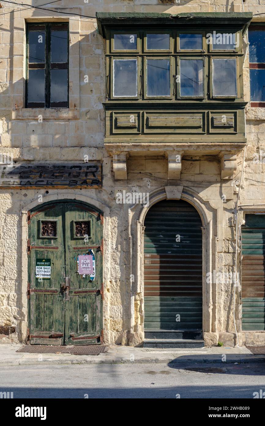 The closed down Meteor Snack Bar in Senglea, The Three Cities, Valletta, Malta Stock Photo