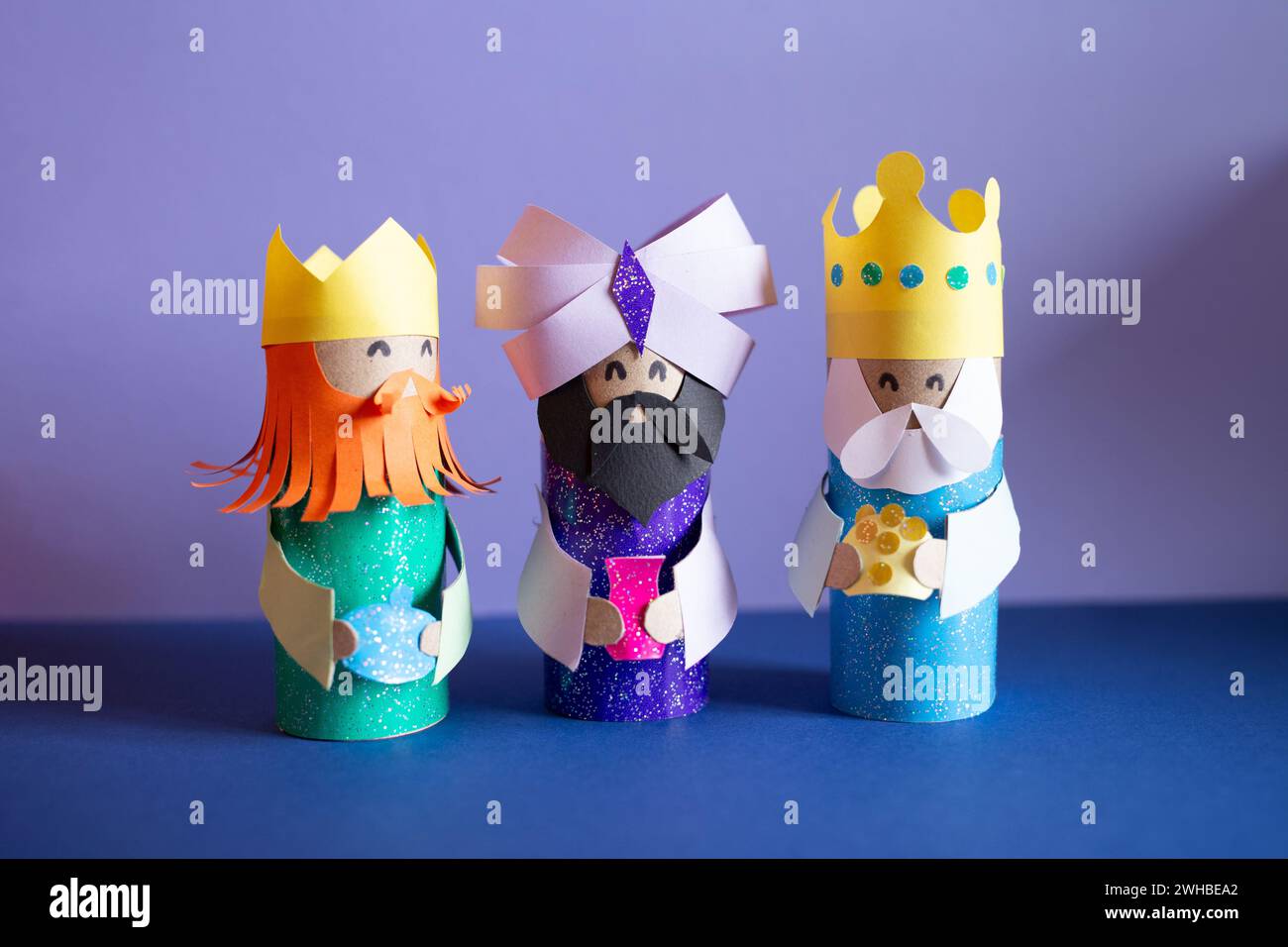 three figurines of three wise men paper craft Cardboard Tube Three three figurines of three wise men paper craft Cardboard Tube Three