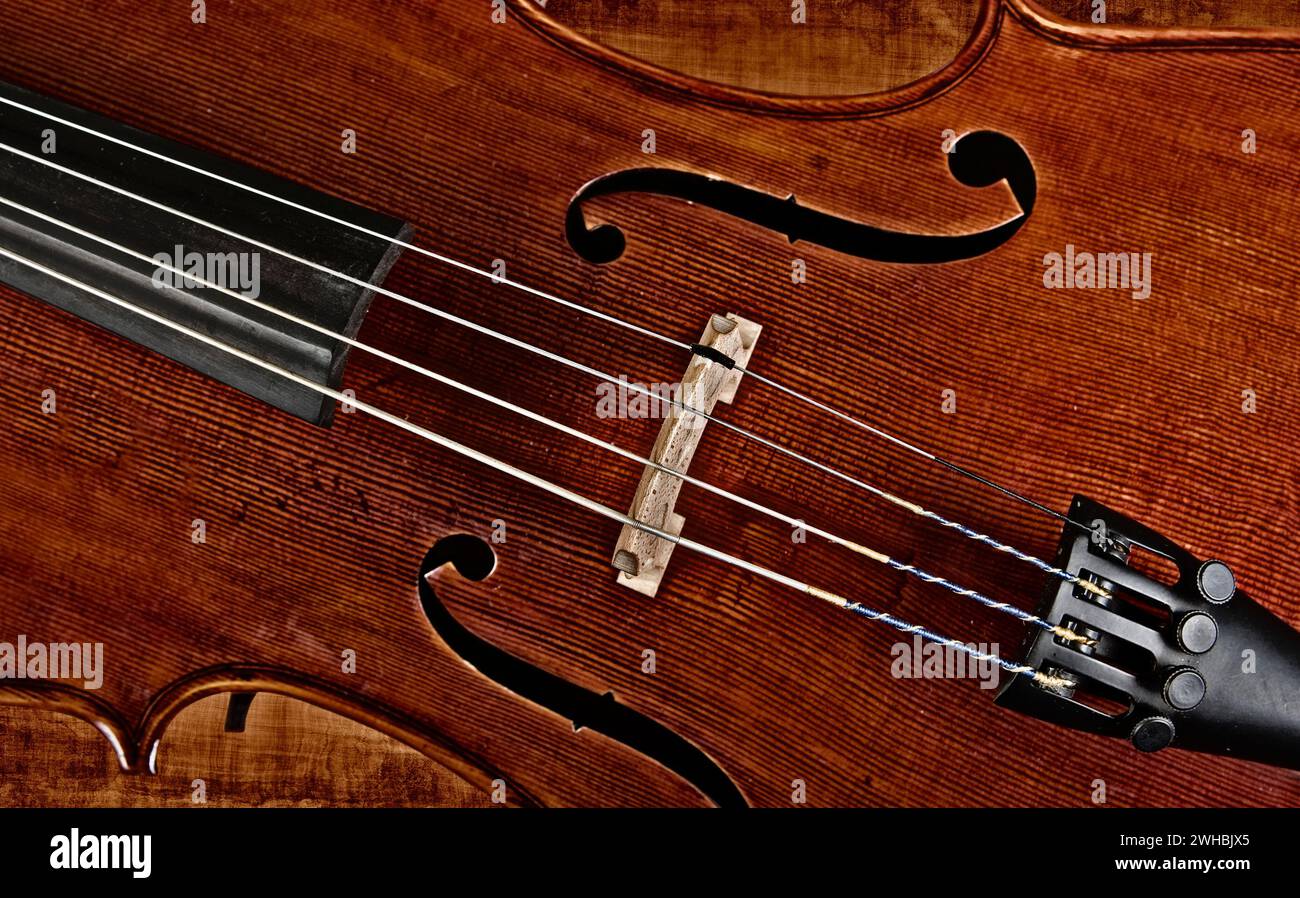 Violin viola cello bass hi-res stock photography and images - Alamy