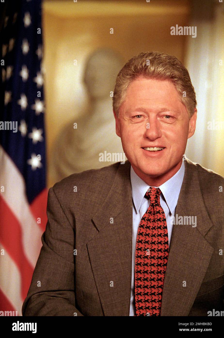 Portrait photograph of President Clinton in the Cabinet Room of the White House, May 12, 1999 Stock Photo