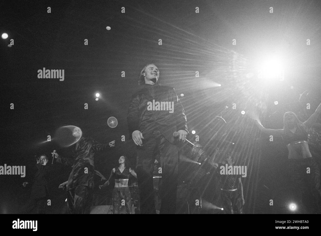 ronan-keating-boyzone-1998-tour-ronan-keating-of-the-irish-boy-band