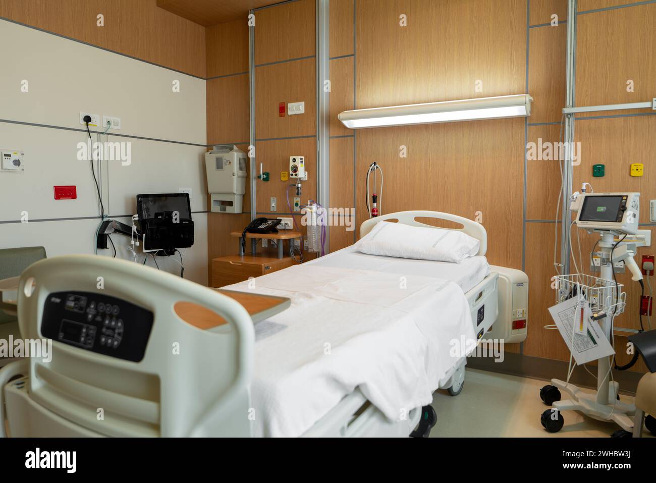 Hospital A Dedicated Patient Room Stock Photo Alamy hospital-a-dedicated-patient-room-stock-photo-alamy