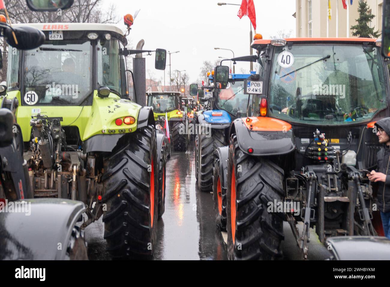 Tractors of Polish farmers slow down traffic in the town Poznan. Around 3k tractors took part in the protest against the inflow of agricultural products into the European Union from Ukraine Farmers protest in Poznan, Poland, February 9, 2024 Copyright: xMarekxAntonixIwanczukx MAI06111 Stock Photo