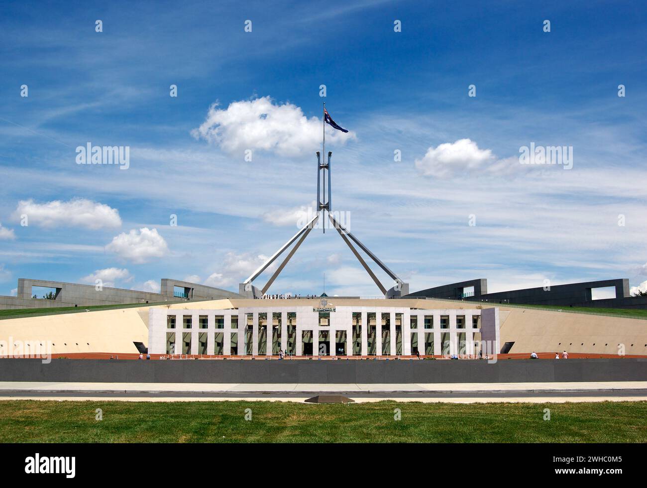 Australian parliament building icon hi-res stock photography and images ...