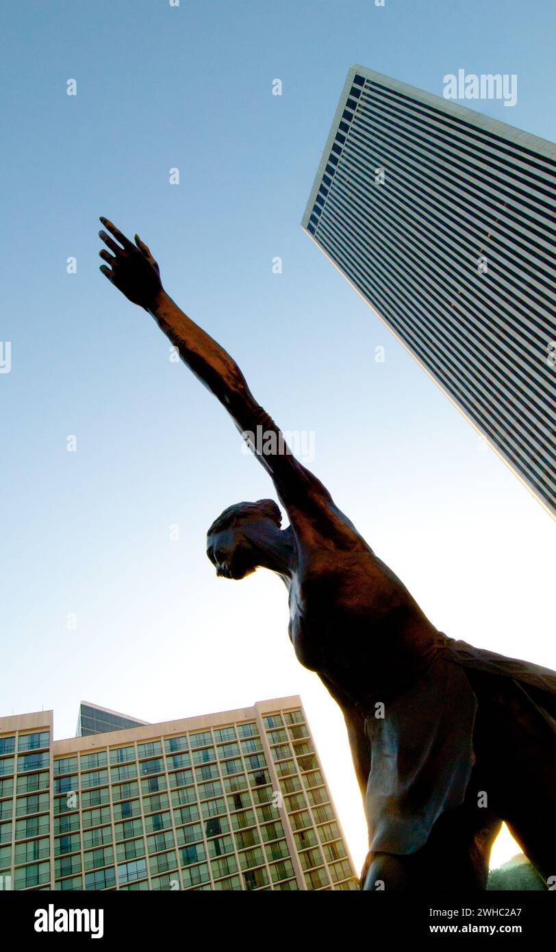 'Oklahoma Indian Ballerina' statue (by Jay O'Meilia) commemorates careers of five internationally acclaimed Indian ballerinas from Oklahoma Stock Photo