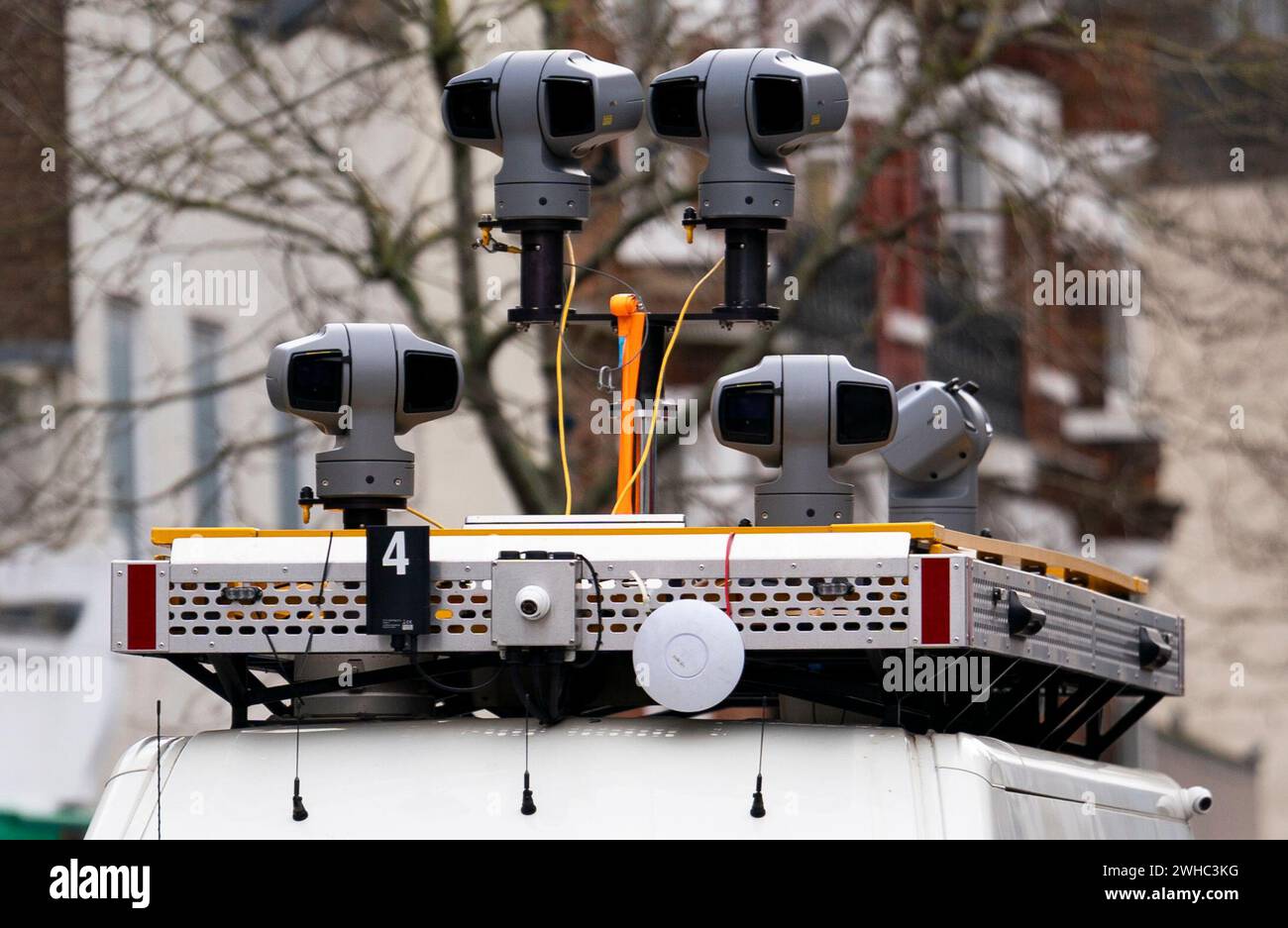 The Metropolitan Police deploying the use of live facial recognition ...