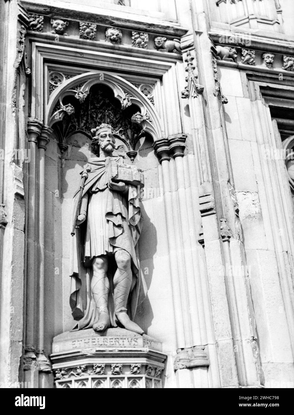 Kings & Queens Of England, Canterbury Cathedral Stock Photo - Alamy