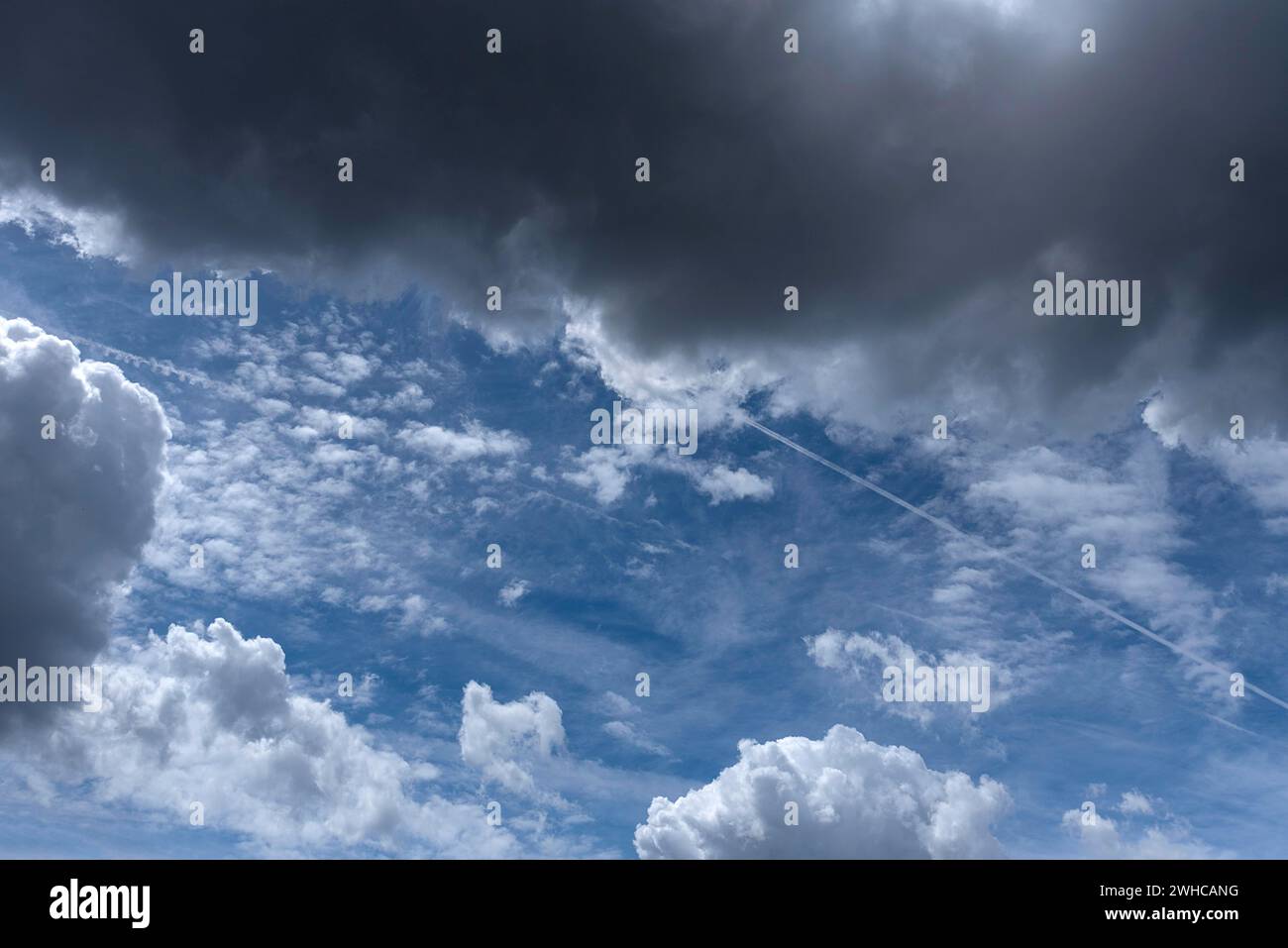 Gathering rain clouds (Nimbostratus), Bavaria, Germany Stock Photo Alamy