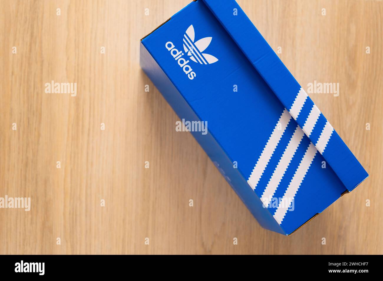 Adidas shoe box hi res stock photography and images Alamy