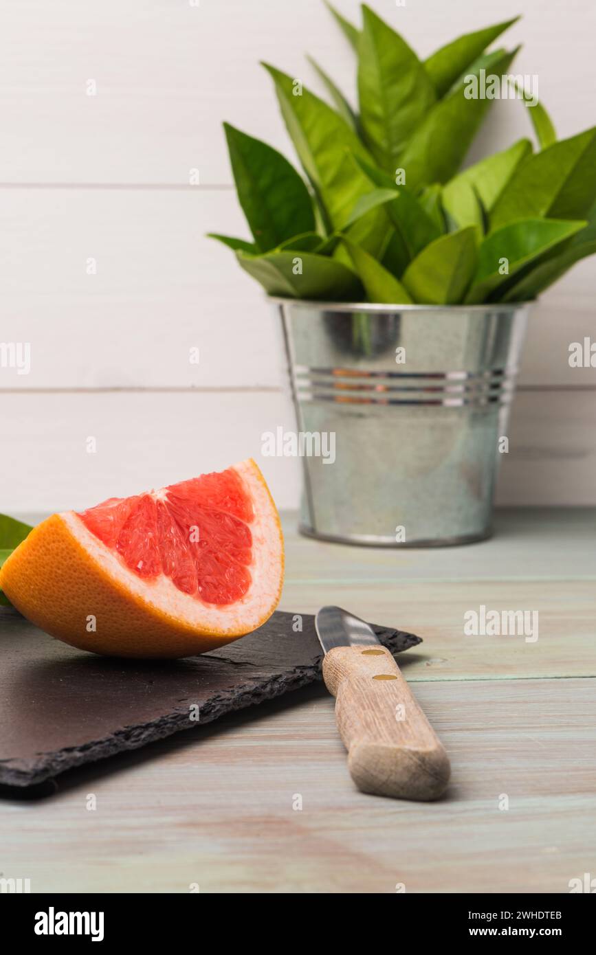 Red grapefruit basket hi-res stock photography and images - Alamy