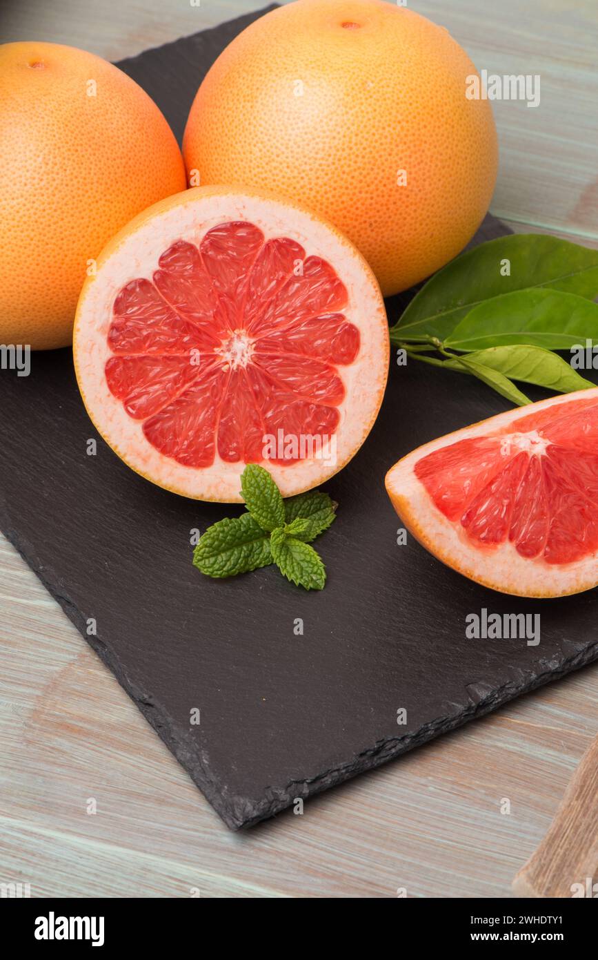 Red grapefruit basket hi-res stock photography and images - Alamy