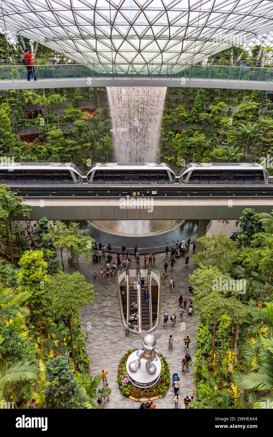 Singapore changi airport jewel hi-res stock photography and images - Alamy