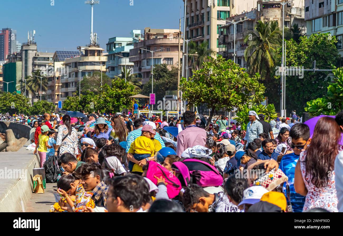 Mumbai, IndiaJanuary 14th, 2025 Excited public on nearby road