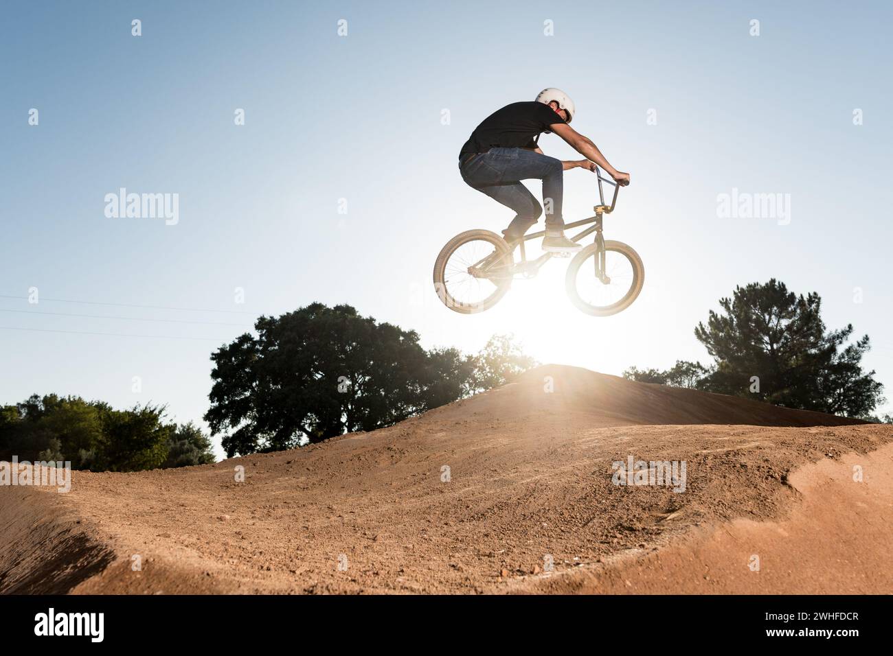 Table top jump hi res stock photography and images Alamy