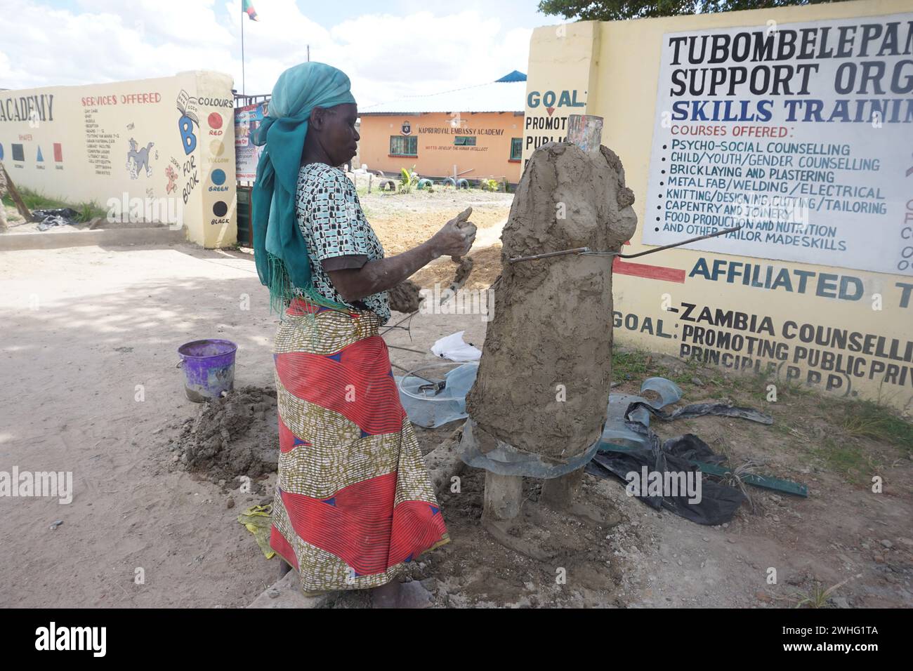 Kapiri Mposhi, Zambia. 26th Jan, 2024. Artist Elizabeth Banda works on a life-size figure in Kapiri Mposhi, central Zambia, Jan. 26, 2024. TO GO WITH 'Feature: Zambian artist inspires younger women to overcome stereotypes' Credit: Lillian Banda/Xinhua/Alamy Live News Stock Photo