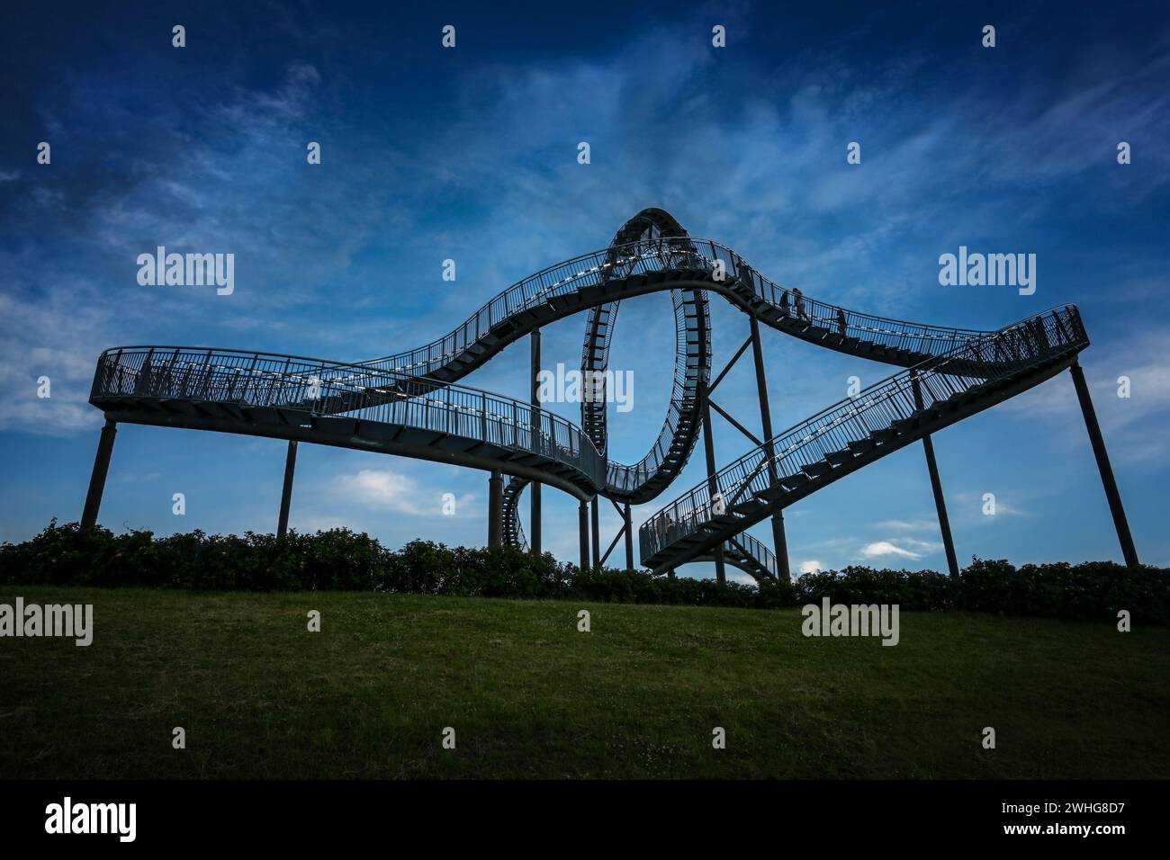 Tiger and Turtle, a walkable roller coaster sculpture on Magic Mountain ...