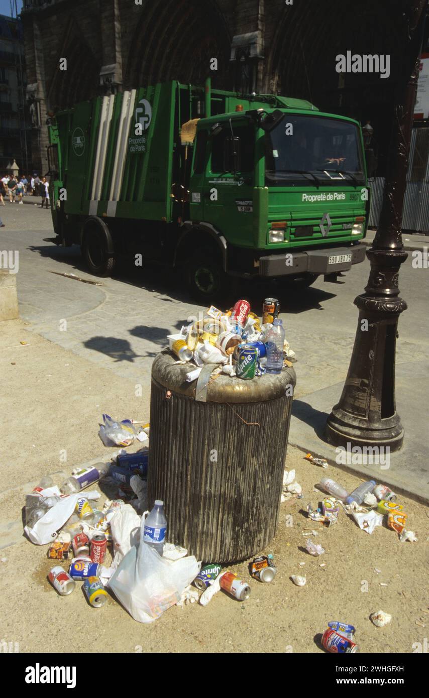 France paris trash truck dirty streets in paris Stock Photo