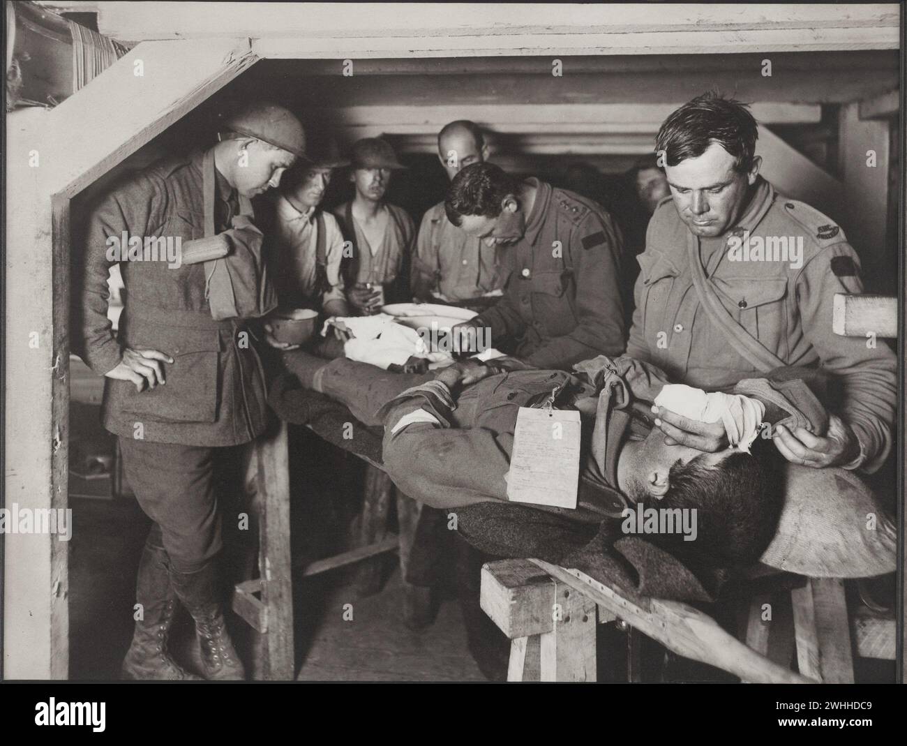Ww1 stretcher hi-res stock photography and images - Alamy