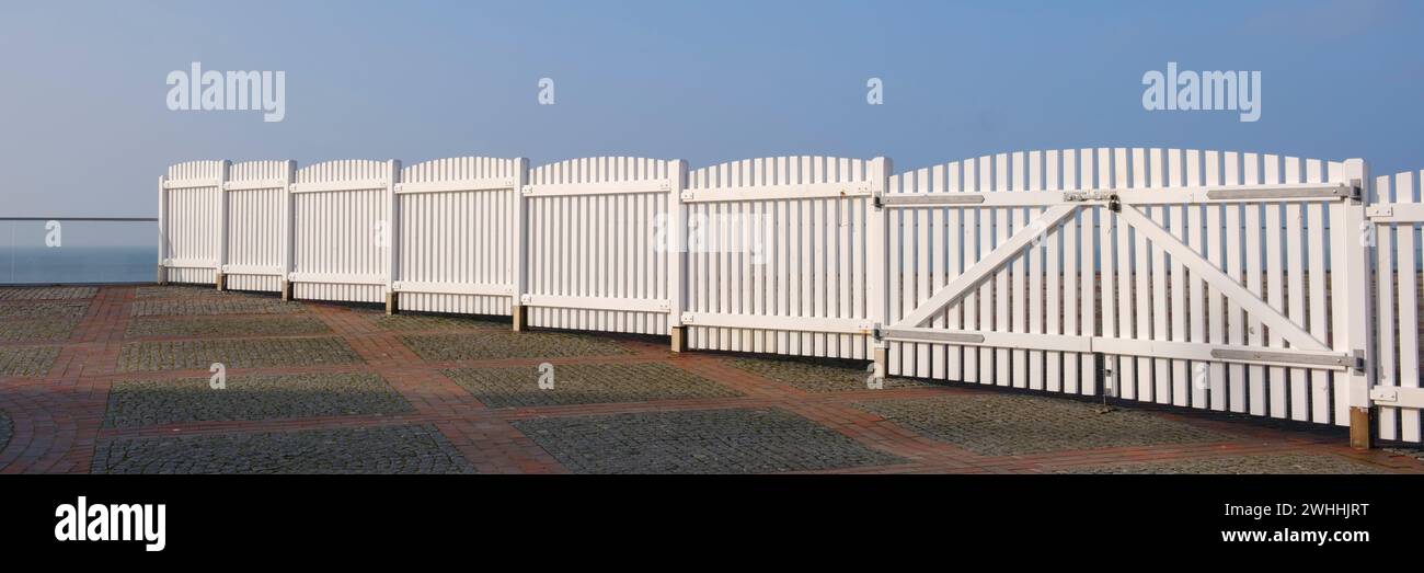 White fence on coast hi-res stock photography and images - Alamy