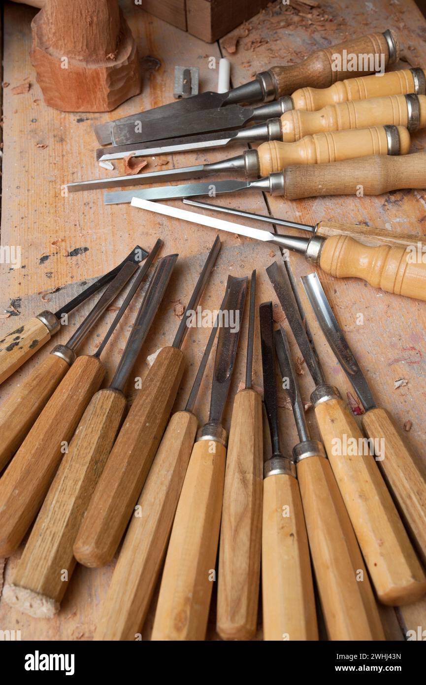 various wood gouges on bench Stock Photo - Alamy