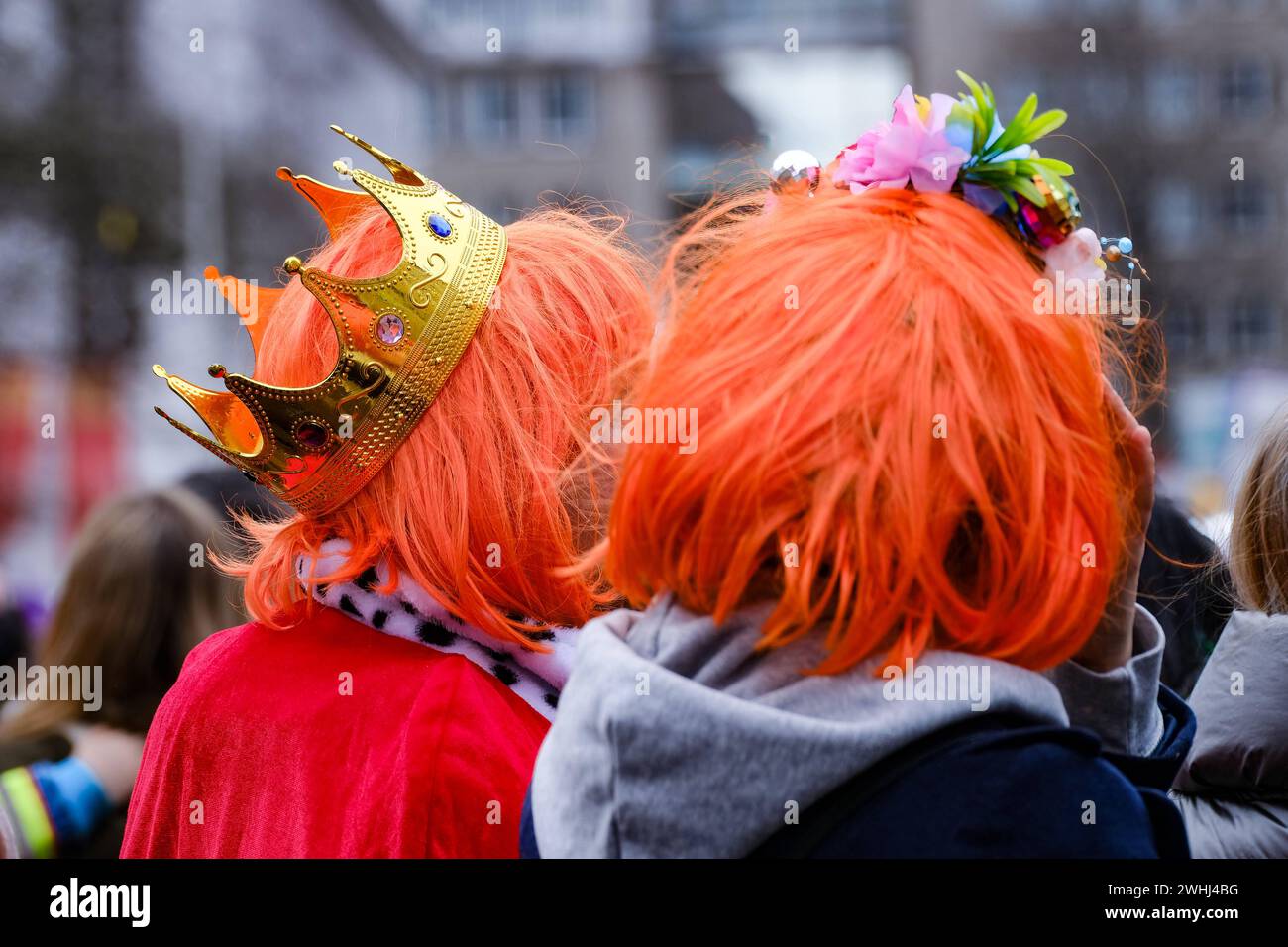 Red wigs hi res stock photography and images Alamy