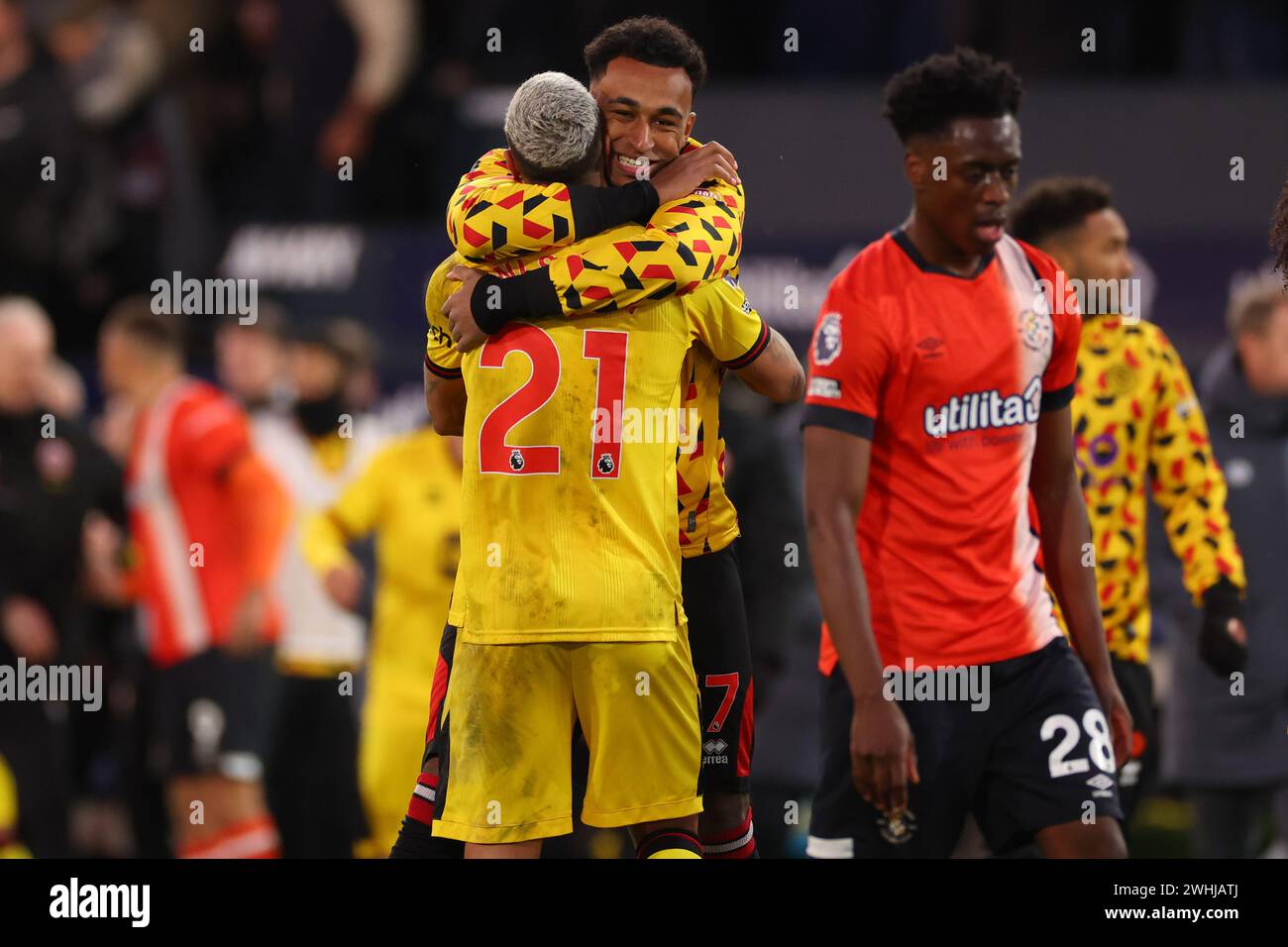 Kenilworth Road, Luton, Bedfordshire, UK. 10th Feb, 2024. Premier League Football, Luton Town versus Sheffield United; Vinicius Souza of Sheffield United celebrates the 1-3 win with Jordan Amissah Credit: Action Plus Sports/Alamy Live News Stock Photo