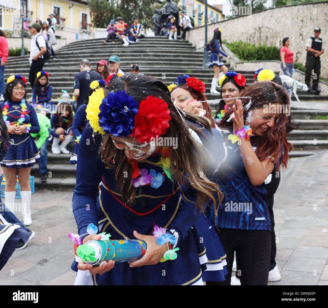 UIO-CARNAVAL-PLAZA-SAN-BLAS Quito, sabado 10 de febrero del 2024 Con Bandas de Paz, bailes tradicionales, canon de espuma, ninos, jovenes y adultos, festejan el feriado de carnaval, en la Plaza de San Blas, Centro Historico. Fotos:Rolando Enriquez/API Quito Pichincha Ecuador ACE-UIO-CARNAVAL-PLAZA-SAN-BLAS-9303bb965c9af8ea6a8d05218ca8e555 *** UIO CARNAVAL PLAZA SAN BLAS Quito, Saturday February 10, 2024 With bands of peace, traditional dances, foam canon, children, youth and adults, celebrate the carnival holiday in the Plaza de San Blas, Centro Historico Photos Rolando Enriquez API Quito Pich Stock Photo