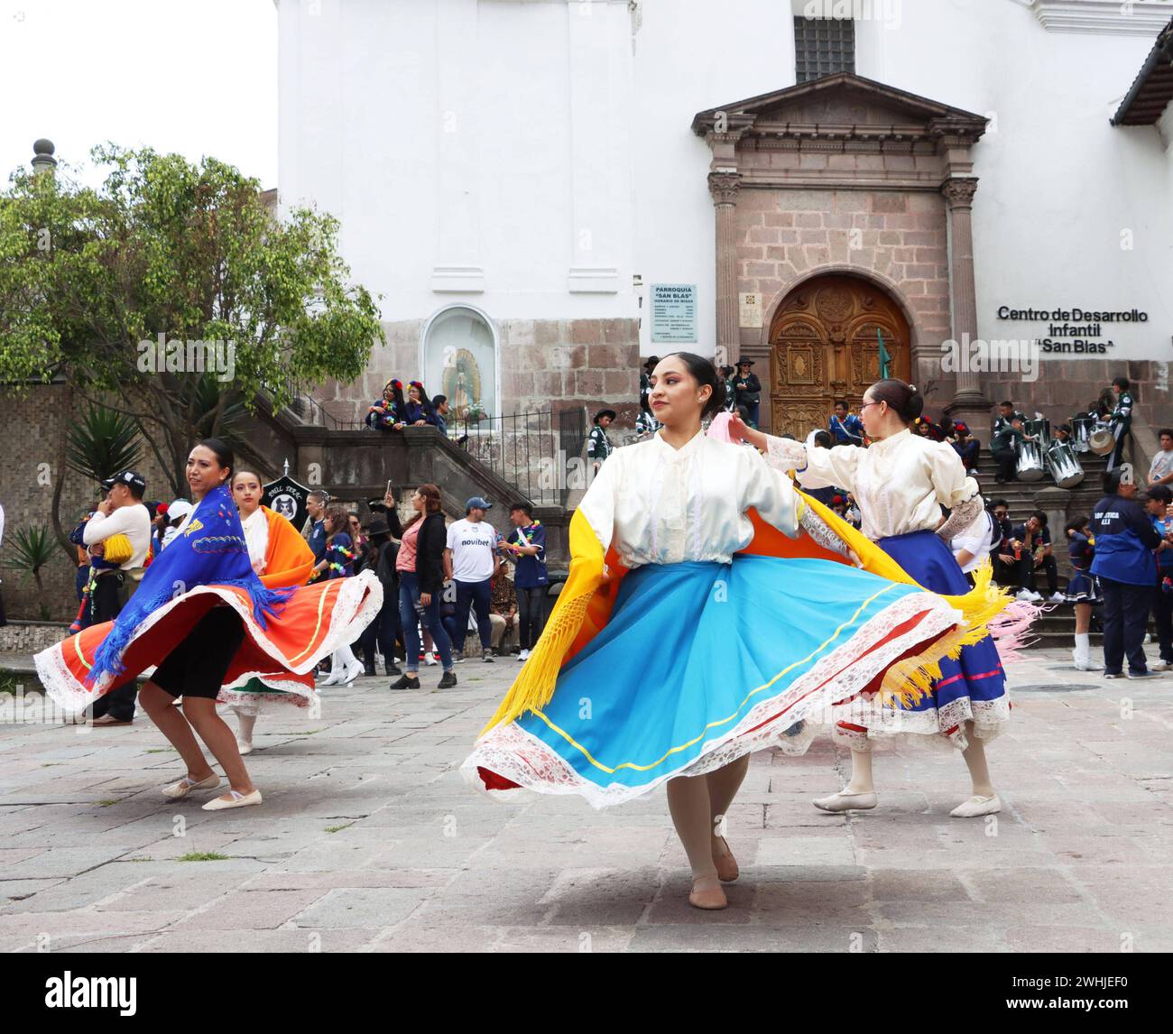 UIO-CARNAVAL-PLAZA-SAN-BLAS Quito, sabado 10 de febrero del 2024 Con Bandas de Paz, bailes tradicionales, canon de espuma, ninos, jovenes y adultos, festejan el feriado de carnaval, en la Plaza de San Blas, Centro Historico. Fotos:Rolando Enriquez/API Quito Pichincha Ecuador ACE-UIO-CARNAVAL-PLAZA-SAN-BLAS-a5887f115f836c6a563e07e75669de56 *** UIO CARNAVAL PLAZA SAN BLAS Quito, Saturday February 10, 2024 With bands of peace, traditional dances, foam canon, children, youth and adults, celebrate the carnival holiday in the Plaza de San Blas, Centro Historico Photos Rolando Enriquez API Quito Pich Stock Photo