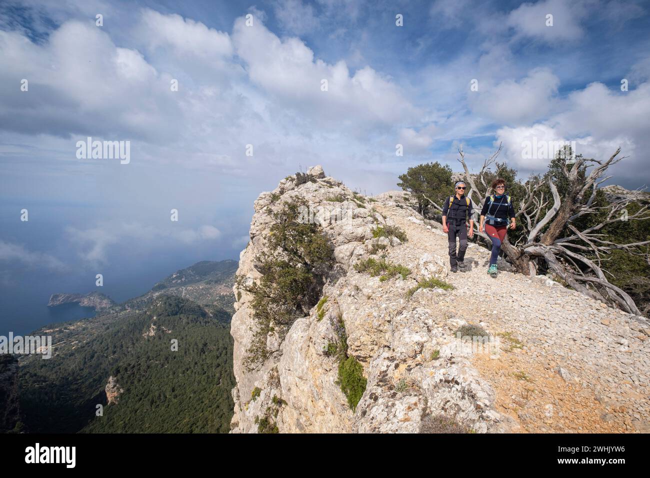 Hikers on small path hi-res stock photography and images - Alamy