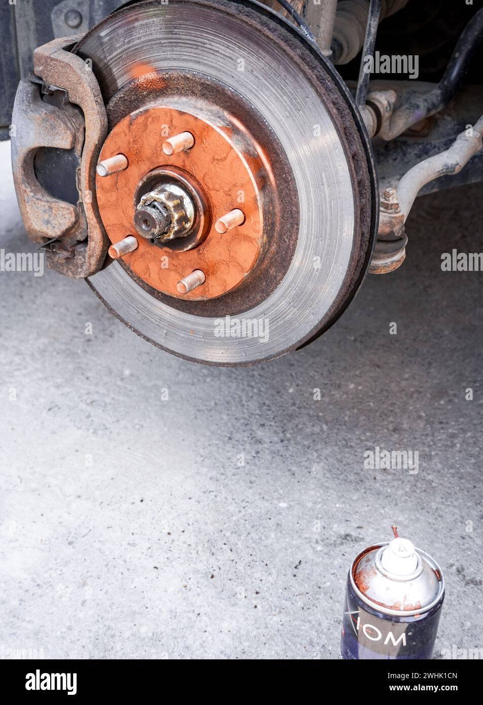 Installing a spare tire hires stock photography and images Alamy