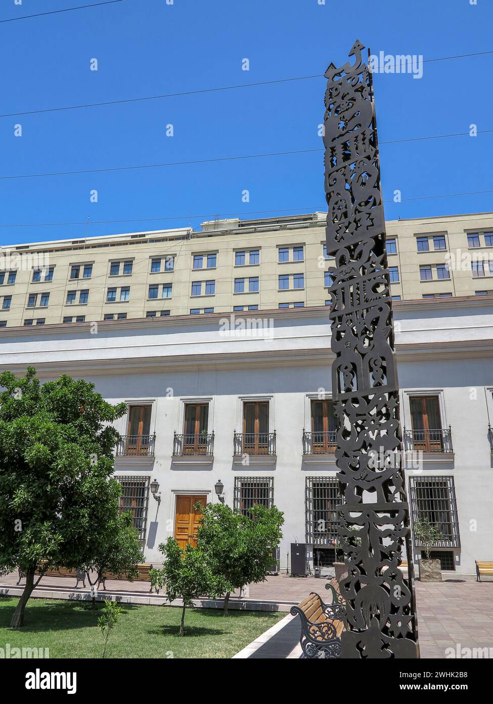 Palacio de la moneda santiago chile hi-res stock photography and images ...