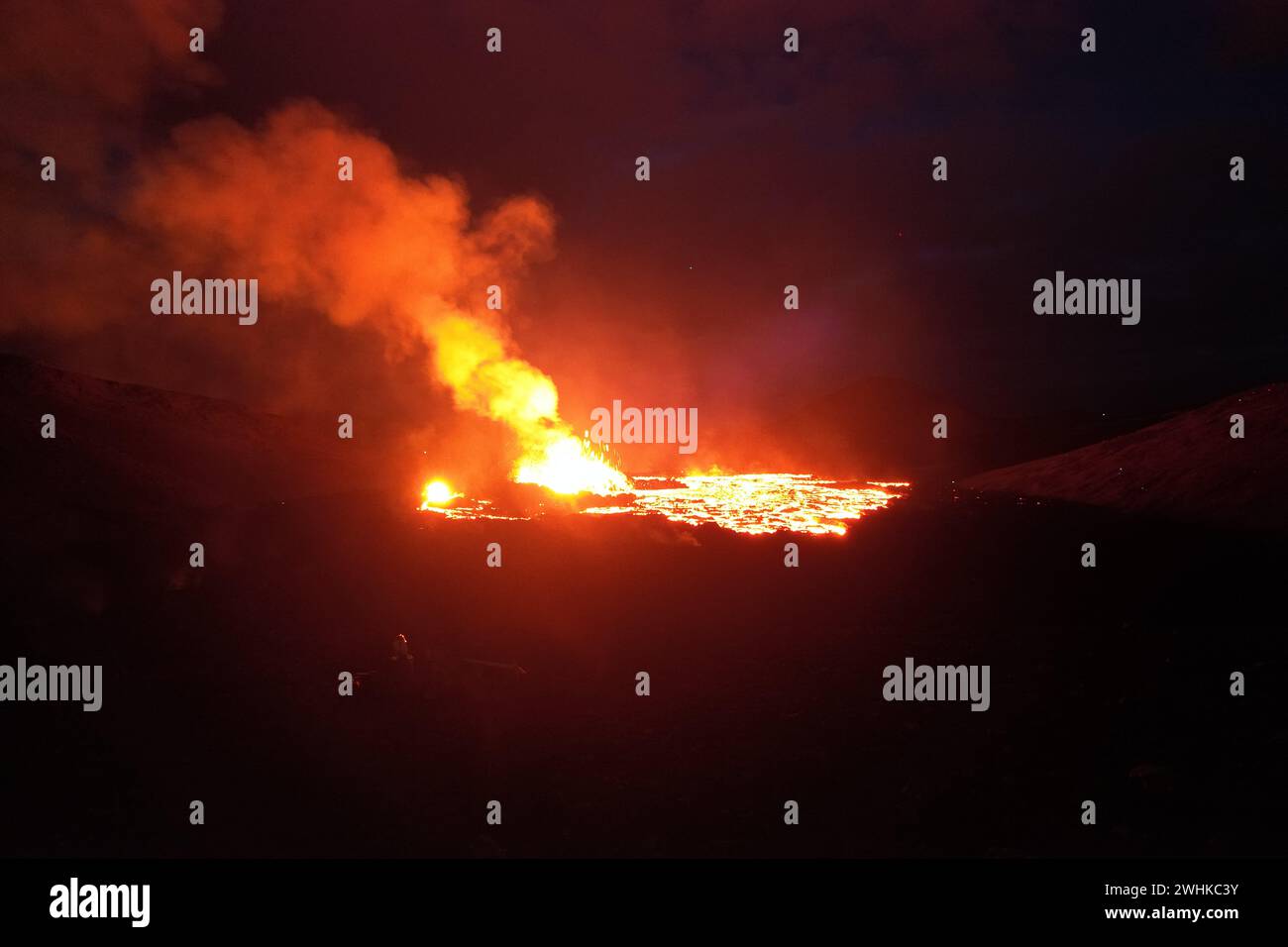 Volcanic Eruption in Meradalir valley, Fagradalsfjall Mts, Reykjanes ...