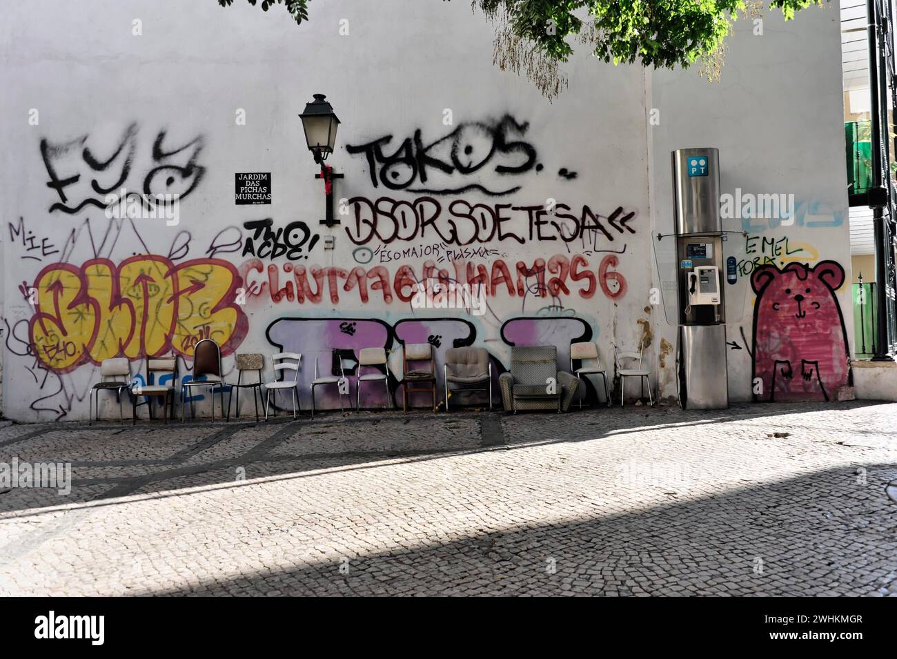 Graffiti, Alfama historic centre, Lisbon, Lisboa, Portugal Stock Photo