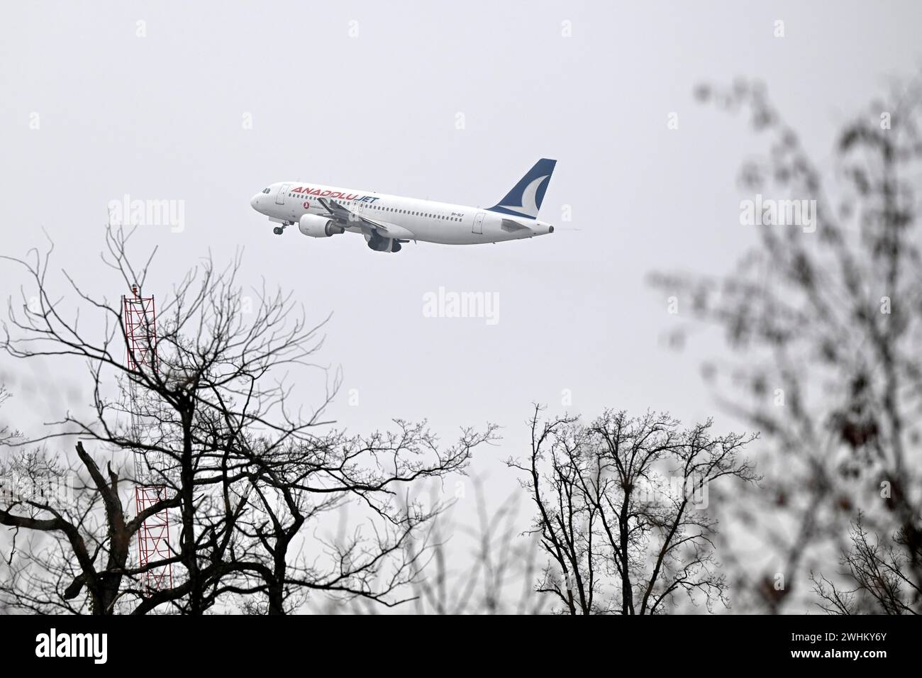 Aircraft AnadoluJet, Airbus A320-200, 9H-SLF Stock Photo