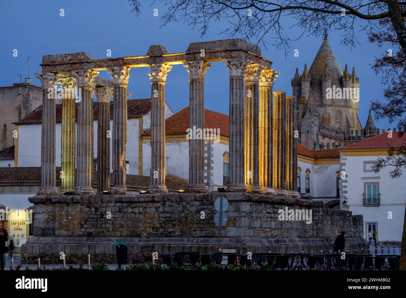 Templo romano de Ã‰vora Stock Photo