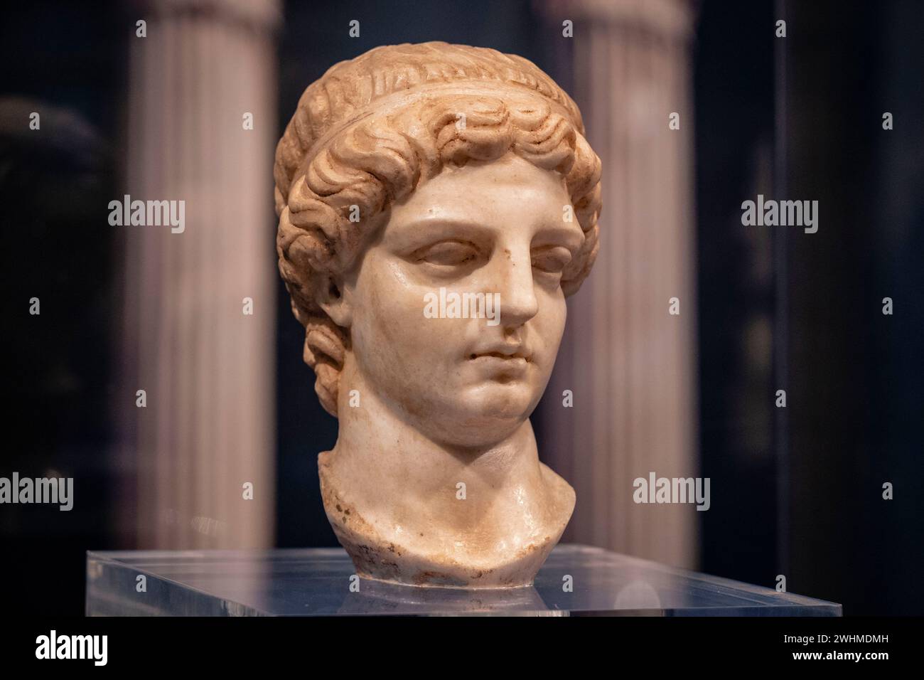 Monumento minerva hi-res stock photography and images - Alamy