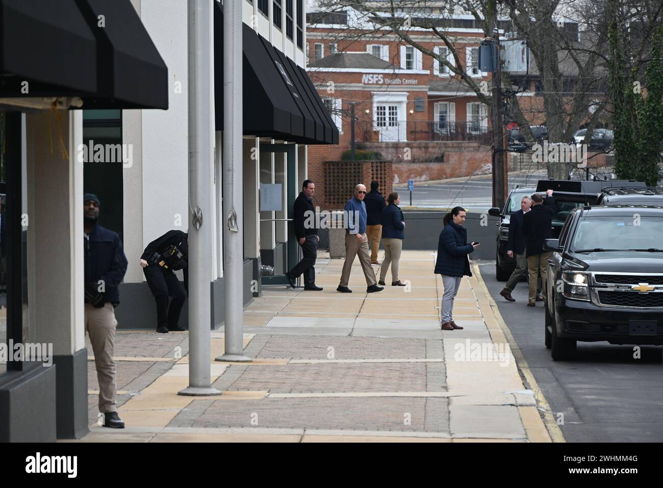 Greenville, Delaware, USA. 10th Feb, 2024. (NEW) U.S. President Joe Biden visits Jos A. Bank in Greenville, Delaware. February 10, 2024, Greenville, Delaware, USA: U.S. President Joe Biden visited Jos A. Bank, Saturday afternoon following lunch at Mrs. Robino's Italian Restaurant in Wilmington, Delaware. U.S. President Joe Biden waved as he exited the store and waved from the motorcade as he left. (Credit Image: © Kyle Mazza/TheNEWS2 via ZUMA Press Wire) EDITORIAL USAGE ONLY! Not for Commercial USAGE! Stock Photo