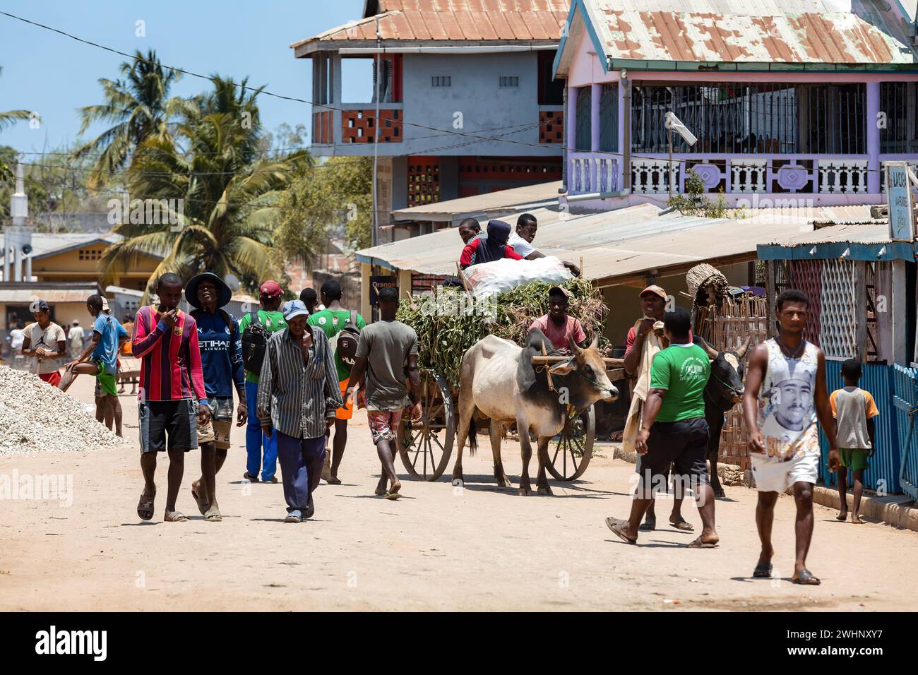Ordinary Malagasy peoples on the busy street. Belo Sur Tsiribihina, Madagascar Stock Photo