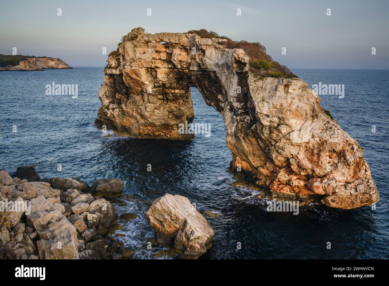 Arco natural de roca Es Pontas Stock Photo