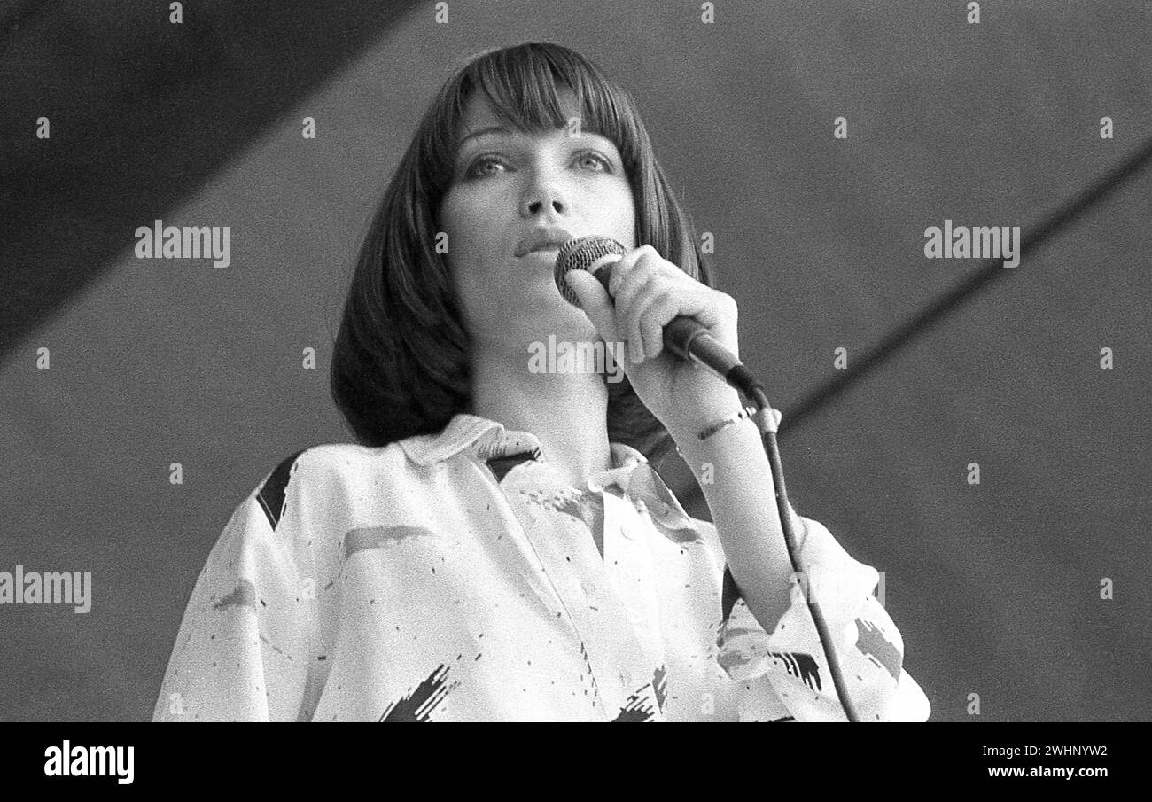 British Pop soul singer Kiki Dee preforming at the Queen Hyde park concert 18/9/1976 Stock Photo