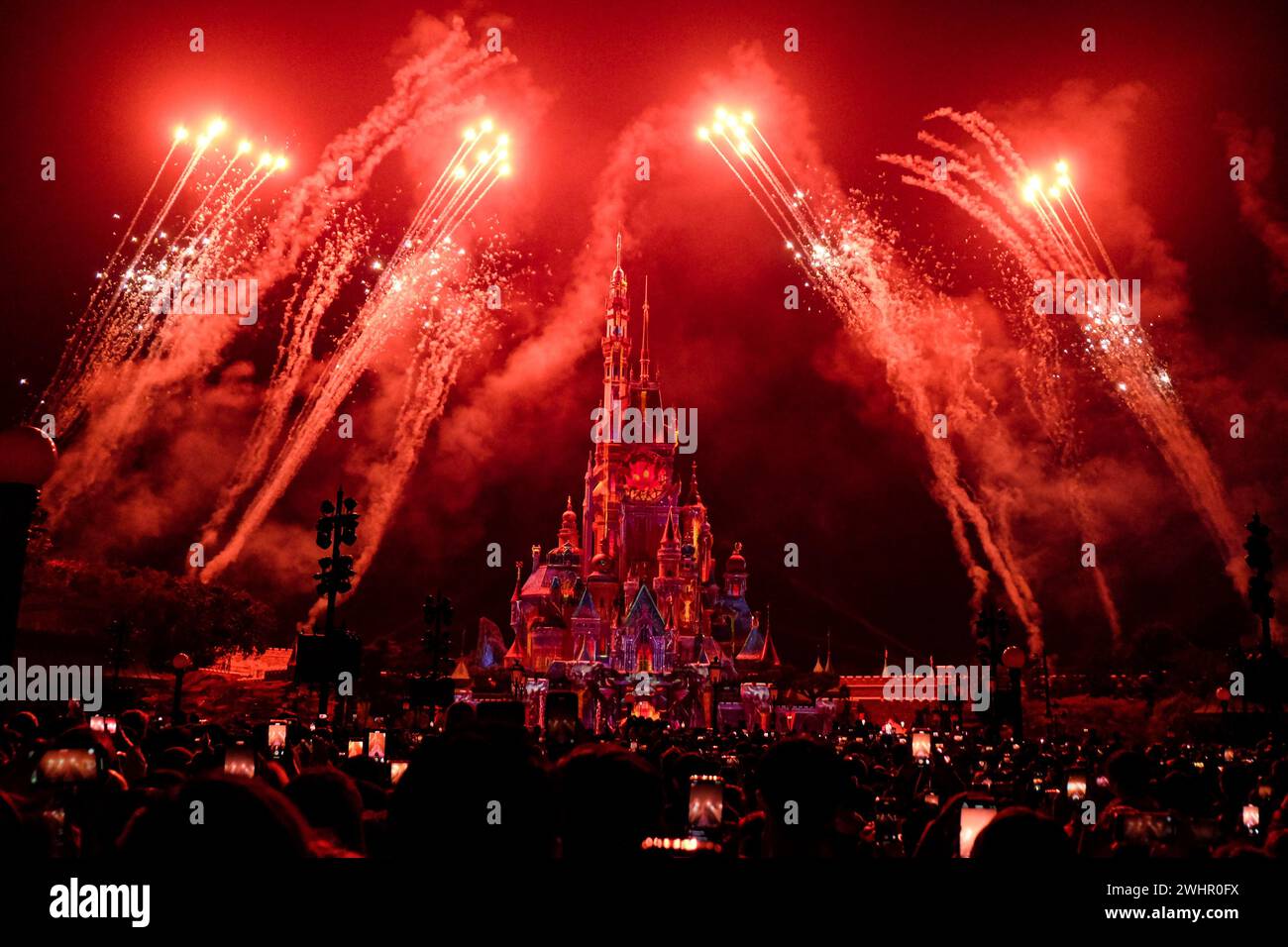 Disney disneyland hong kong hi-res stock photography and images - Alamy