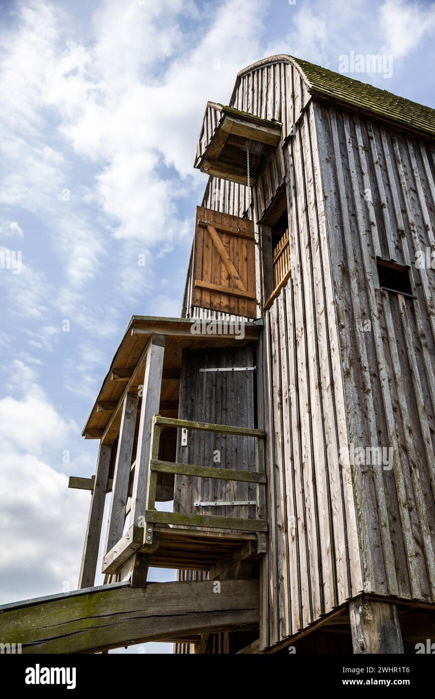 Aufgang einer Windmühle auf Holz Stock Photo