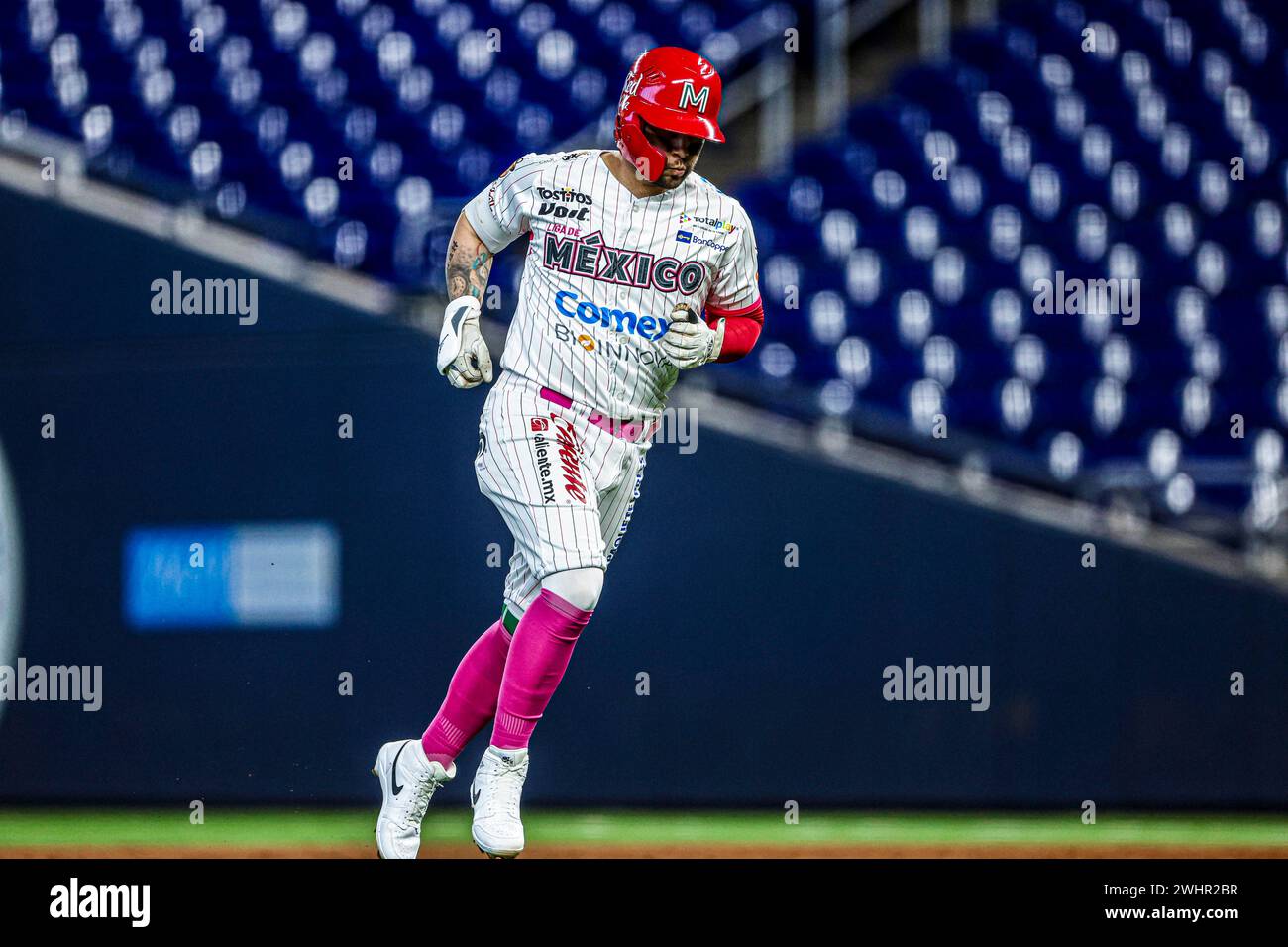 MIAMI, FLORIDA - FEBRUARY 1: Irving Lopez of Naranjeros of Mexico, during a game between Curazao and Mexico at loanDepot park as part of the Serie del Caribe 2024 on February 1, 2024 in Miami, Florida. (Photo by Luis Gutierrez/Norte Photo) Stock Photo